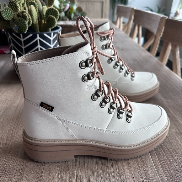 Teva Boots Midform Lace Up Leather Winter Fall Hiking White Swan W's 10 NWB - Picture 5 of 16